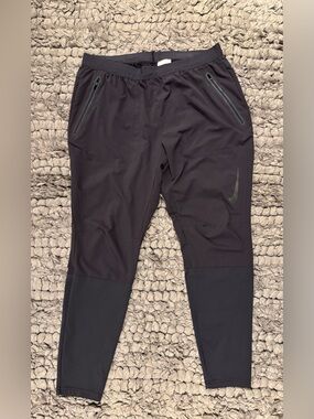 Nike Men’s Shield Swift Running Jogger Pants